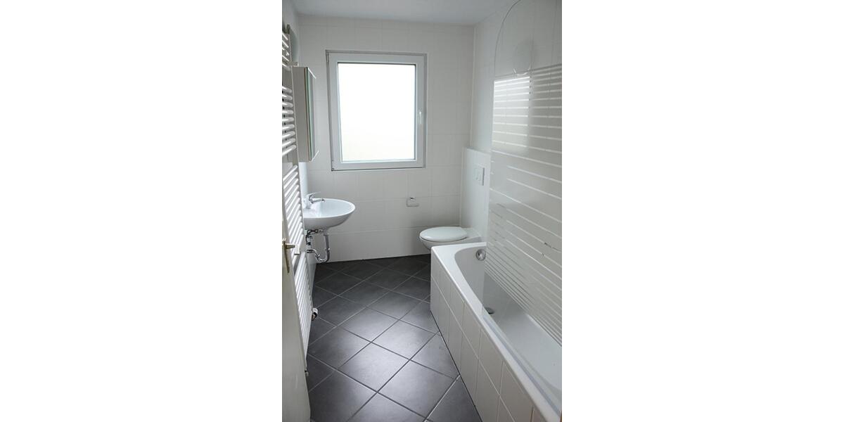 3-Zi.-DG.-Whg. mit Blick ins Grüne Nähe Erlangen 3 zimmer