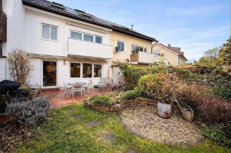 Gräfelfing | Wunderschönes Mittelhaus eines Dreispänners 6 zimmer