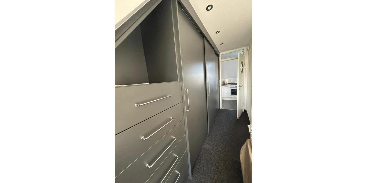 Charmante 2-Zimmer-Wohnung mit Galerie, Einbauküche und Stauraum 2 zimmer