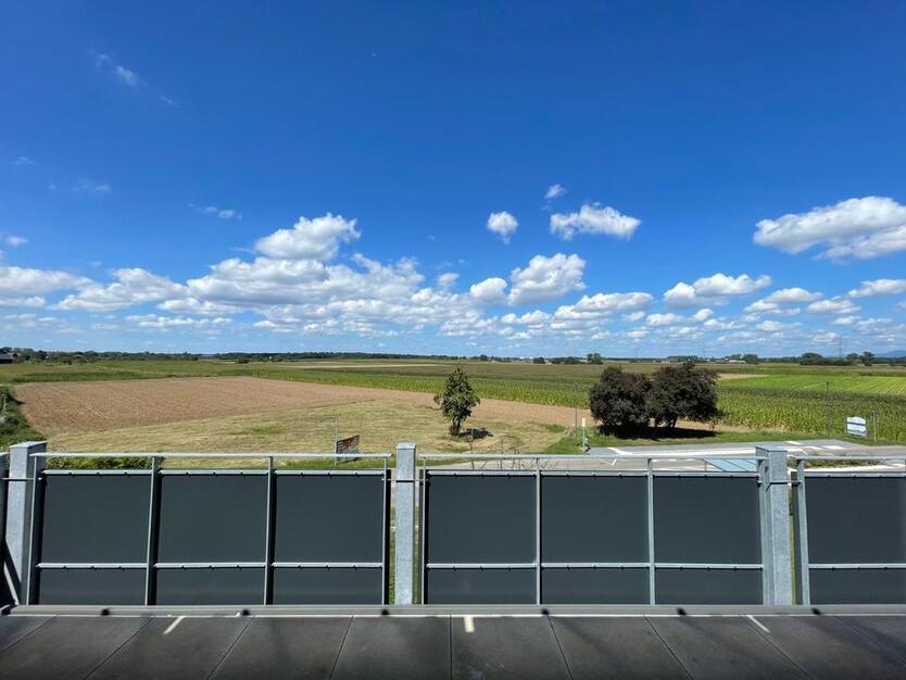 4,5 Zimmer - Wohnung,125 qm, ab 01.10.2025, sehr großer Balkon