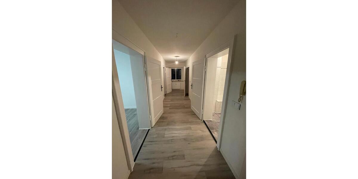 Erdgeschoßwohnung Böhlen - 2 Zimmer, 67 m&sup2;, 450&euro; | Angebot:26616662