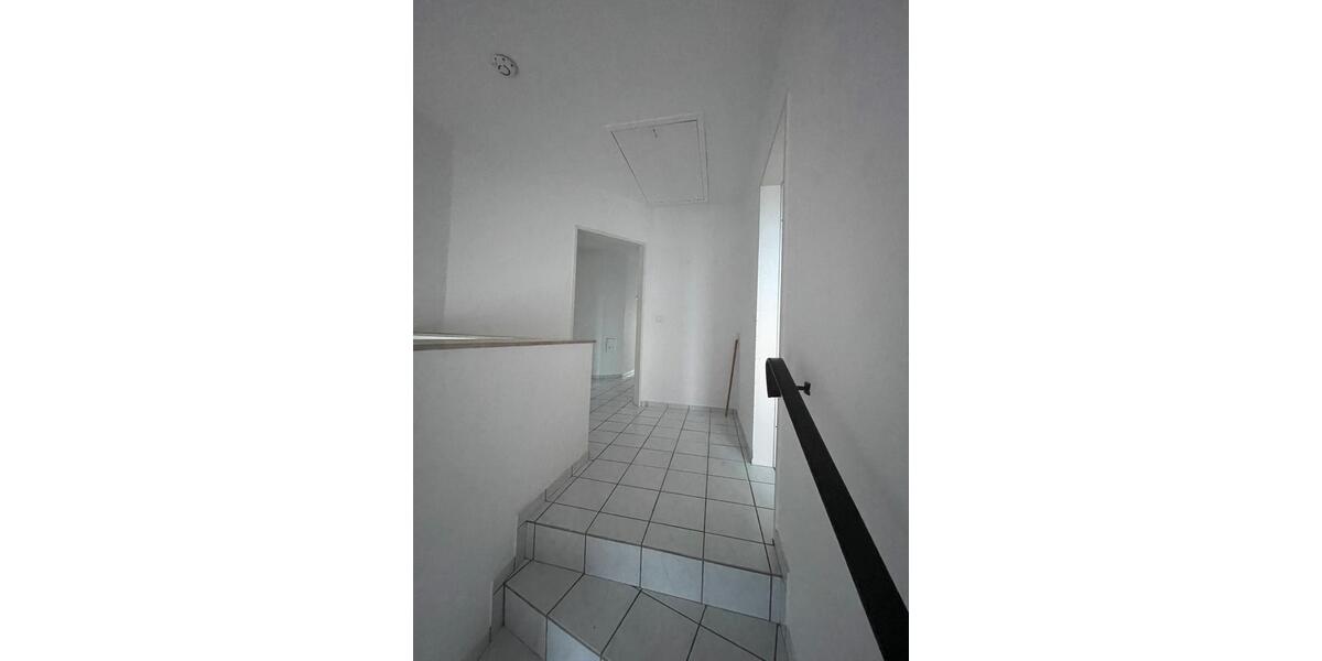 Dachgeschoßwohnung Lingen (Ems) - 3 Zimmer, 86 m&sup2;, 750&euro; | Angebot:24507062