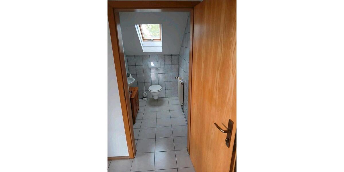 Dachgeschoßwohnung Rottenburg am Neckar - 3 Zimmer, 98 m&sup2;, 900&euro; | Angebot:26496481