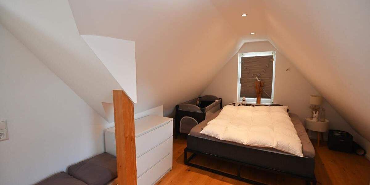 Etagenwohnung Freudenstadt - 3 Zimmer, 88 m&sup2;, 930&euro; | Angebot:25662462