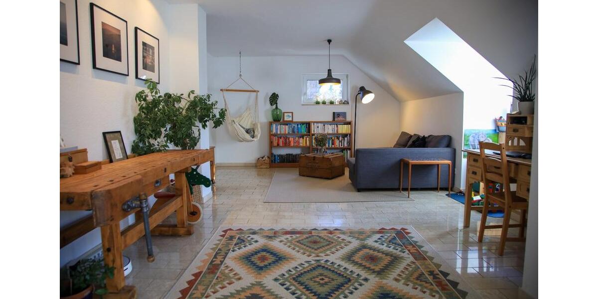 Dachgeschoßwohnung Buckenhof - 3 Zimmer, 113 m&sup2;, 1.950&euro; | Angebot:25342274