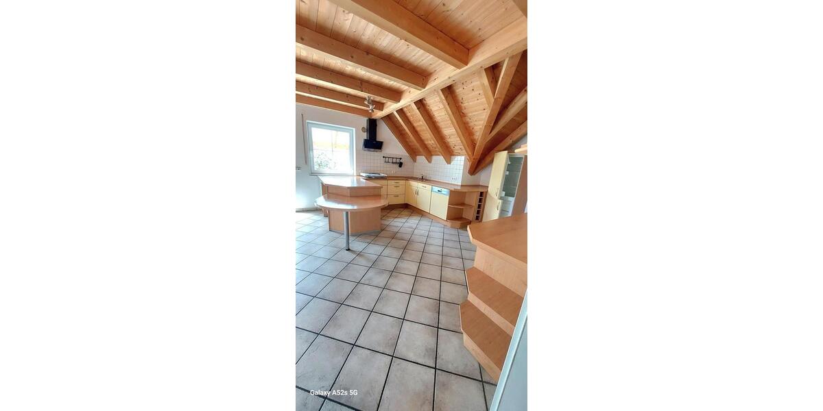 Dachgeschoßwohnung Schweitenkirchen - 4 Zimmer, 150 m&sup2;, 1.650&euro; | Angebot:26470992