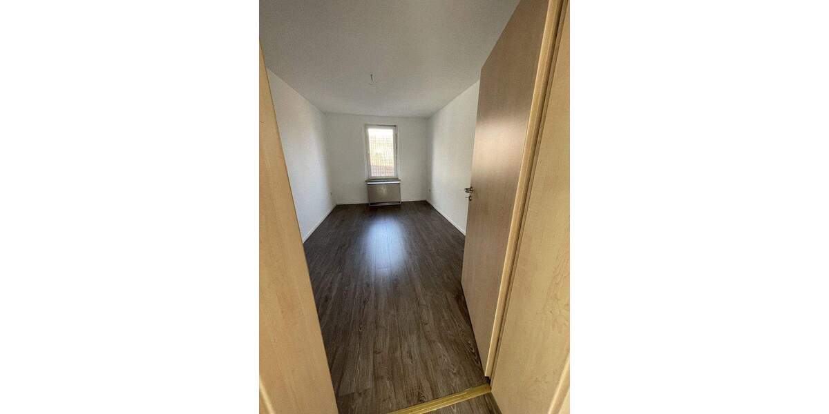 Etagenwohnung Helmstedt Emmerstedt - 3 Zimmer, 71 m&sup2;, 643&euro; | Angebot:25910303