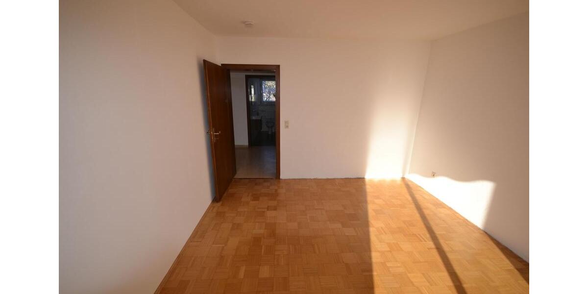 Erdgeschoßwohnung Eichenau - 4 Zimmer, 110 m&sup2;, 1.600&euro; | Angebot:24676685