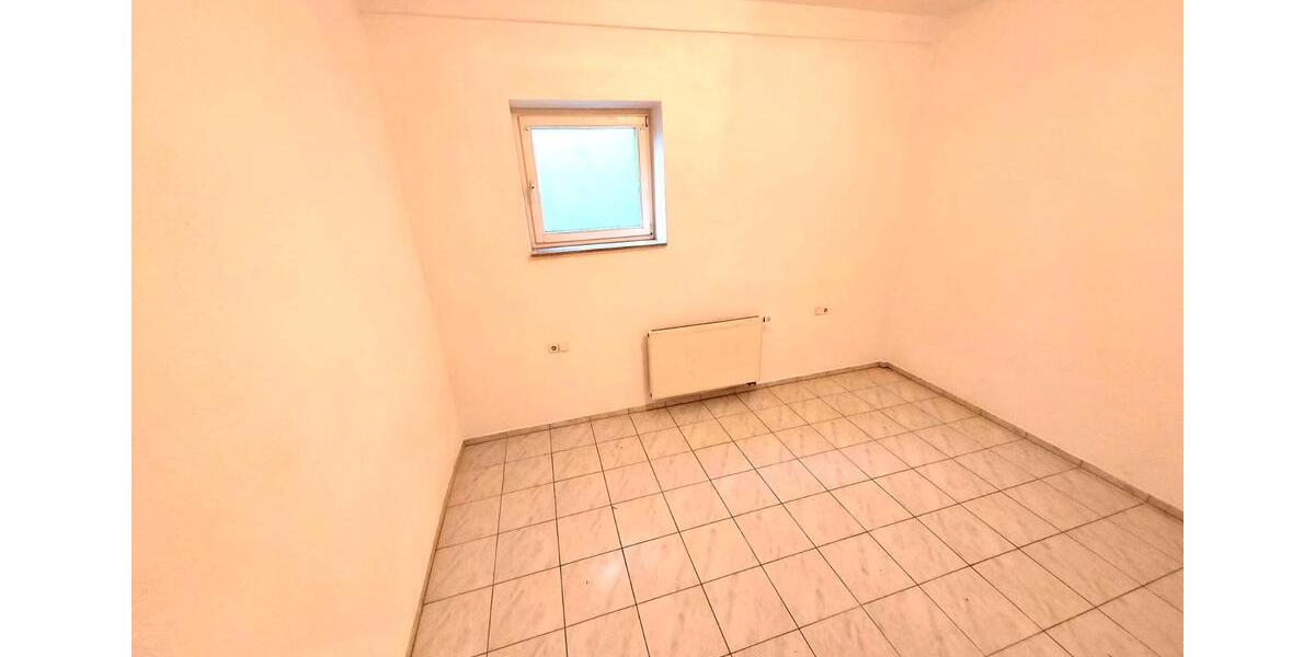 Erdgeschoßwohnung Oettingen in Bayern - 4 Zimmer, 85 m&sup2;, 690&euro; | Angebot:26247680