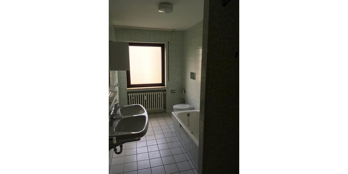 Etagenwohnung Marktheidenfeld - 3 Zimmer, 90 m&sup2;, 750&euro; | Angebot:25392078