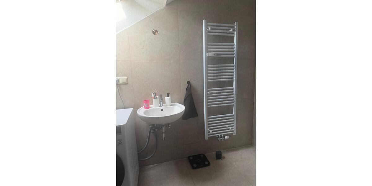 Dachgeschoßwohnung Rüsselsheim am Main - 3 Zimmer, 101 m&sup2;, 1.500&euro; | Angebot:26429896