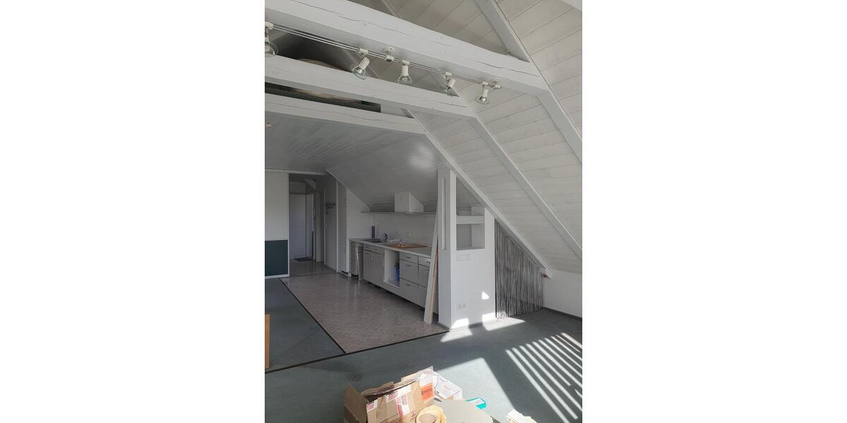 Dachgeschoßwohnung Windsbach - 2 Zimmer, 70 m&sup2;, 480&euro; | Angebot:26589159