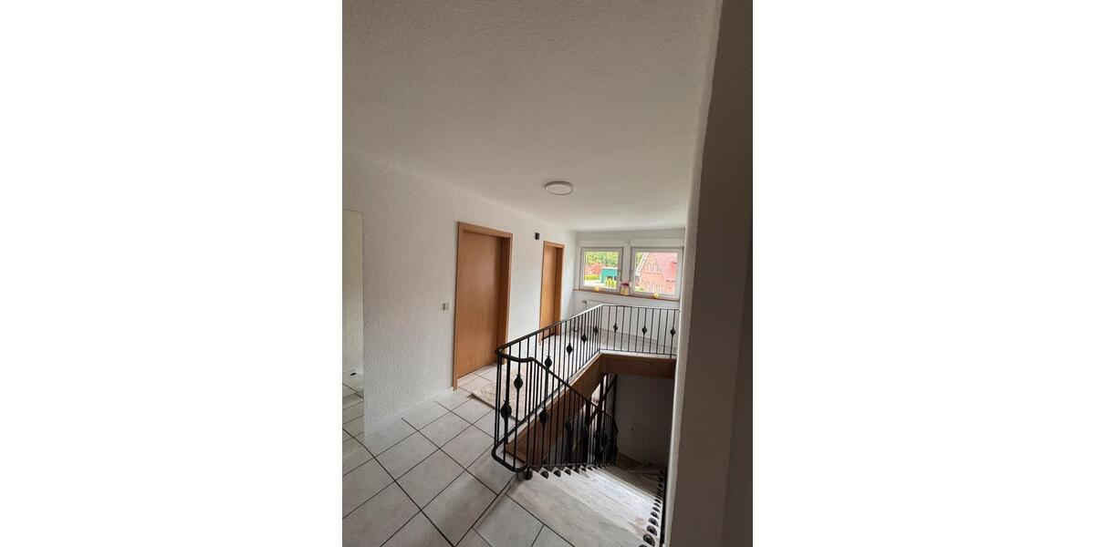 Dachgeschoßwohnung Friesoythe - 3 Zimmer, 110 m&sup2;, 750&euro; | Angebot:26587343