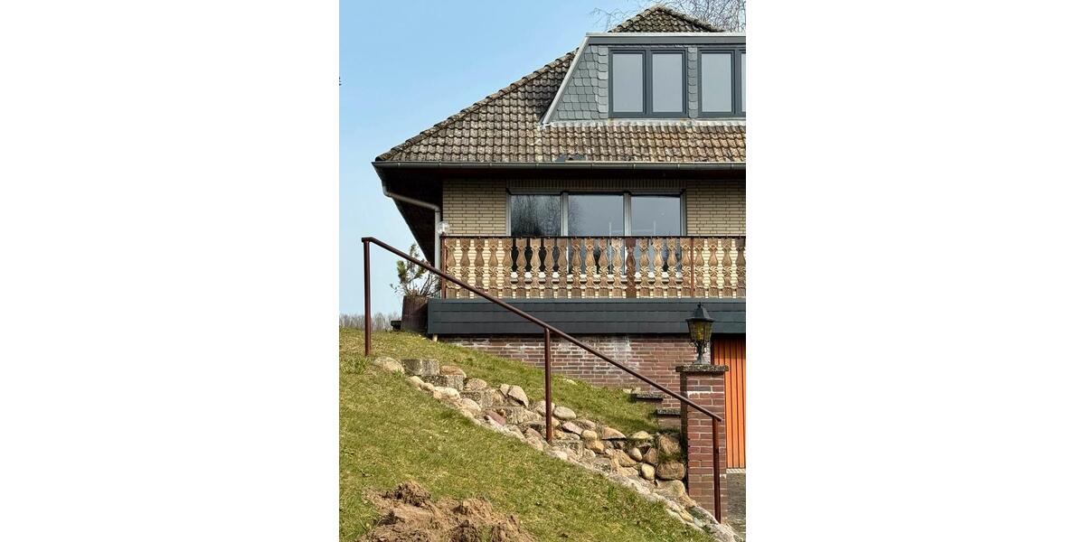 Erdgeschoßwohnung Lauenburg/Elbe Elbe - 4.5 Zimmer, 147 m&sup2;, 1.400&euro; | Angebot:26537357