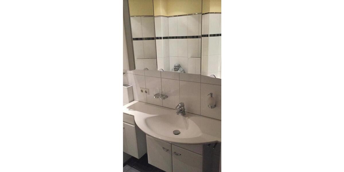 Etagenwohnung Ruppichteroth - 2 Zimmer, 70 m&sup2;, 1.200&euro; | Angebot:16485531