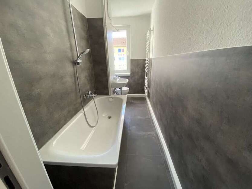 Wohnung zum Mieten in Suhl 320,60 € 46.61 m²