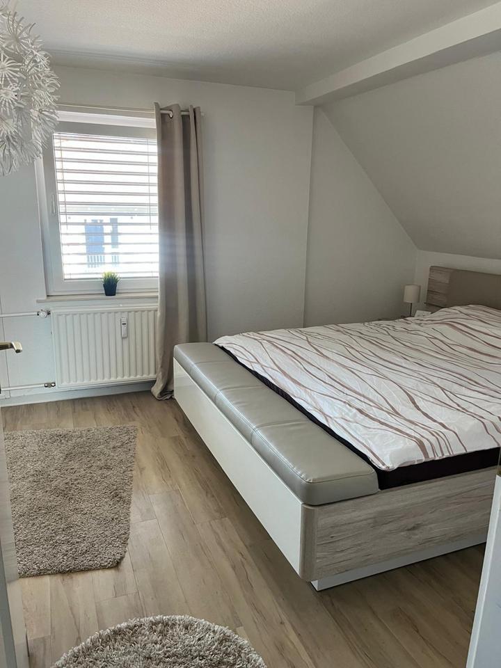 komplett neu renovierte 4 Zimmer DG-Wohnung in Sontra Innenstadt