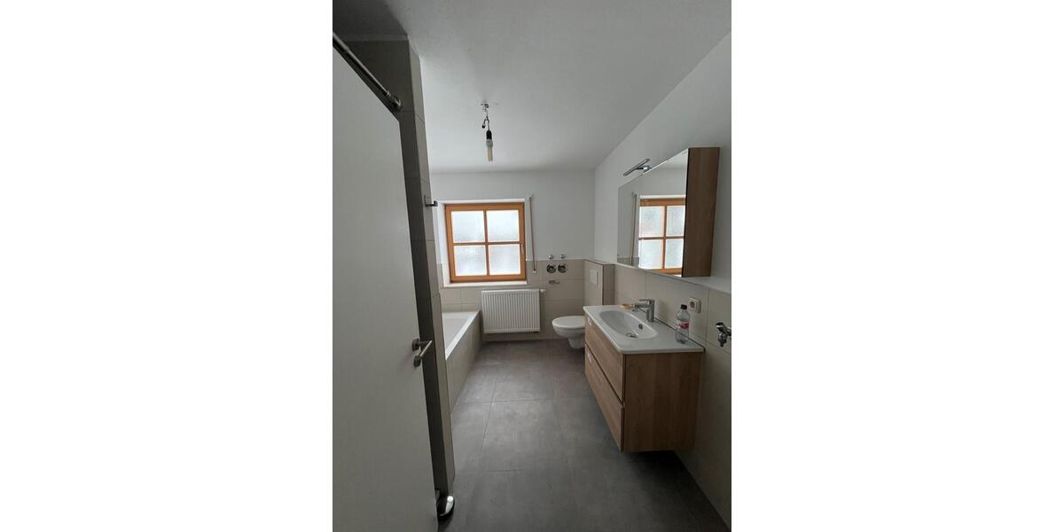 Etagenwohnung Regen - 2 Zimmer, 100 m&sup2;, 750&euro; | Angebot:24974935