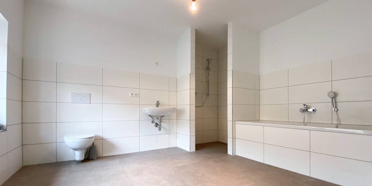 Einfamilienhaus Schleiz - 4 Zimmer, 140 m&sup2;, 1.100&euro; | Angebot:26077882
