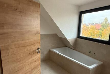 Wohnung Külsheim - 4 Zimmer, 134 m&sup2;, 1.140&euro; | Angebot:24242387