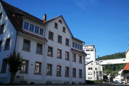 Home Office Wohnen 5,5 Zi Mehr-Generation-Wohnen in Gütenbach