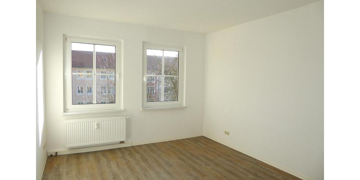 Etagenwohnung Saalfeld (Saale) - 3 Zimmer, 65 m&sup2;, 422&euro; | Angebot:25342153