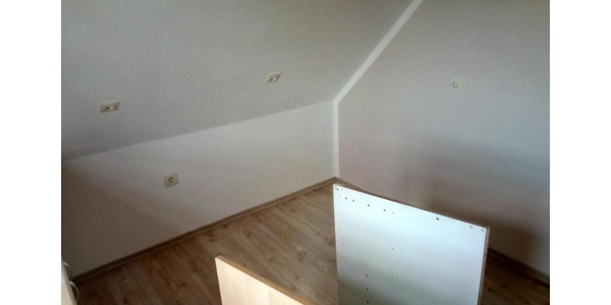 Dachgeschoßwohnung Borken (Hessen) - 1 Zimmer, 40 m&sup2;, 330&euro; | Angebot:25455171