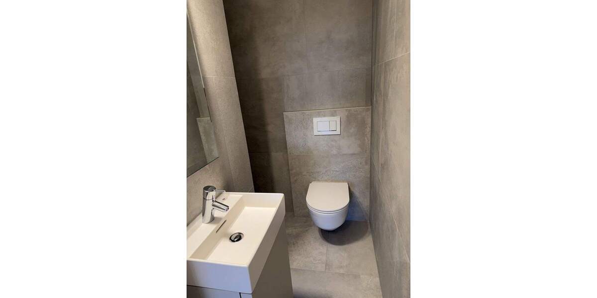 Etagenwohnung Köln Westhoven - 3 Zimmer, 96 m&sup2;, 1.400&euro; | Angebot:25154092