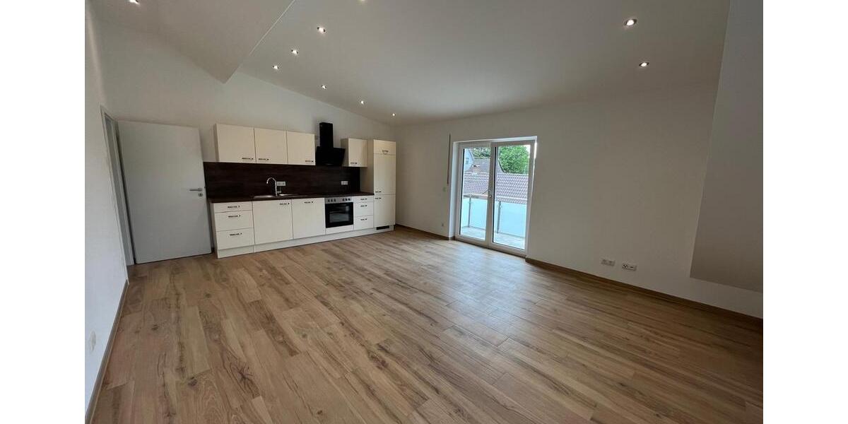 Dachgeschoßwohnung Langenneufnach - 4 Zimmer, 82 m&sup2;, 1.350&euro; | Angebot:26591696