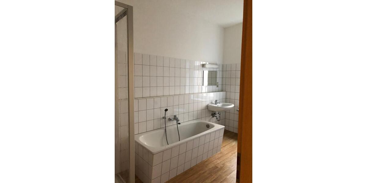 Erdgeschoßwohnung Nordhausen - 3 Zimmer, 88 m&sup2;, 450&euro; | Angebot:26235258