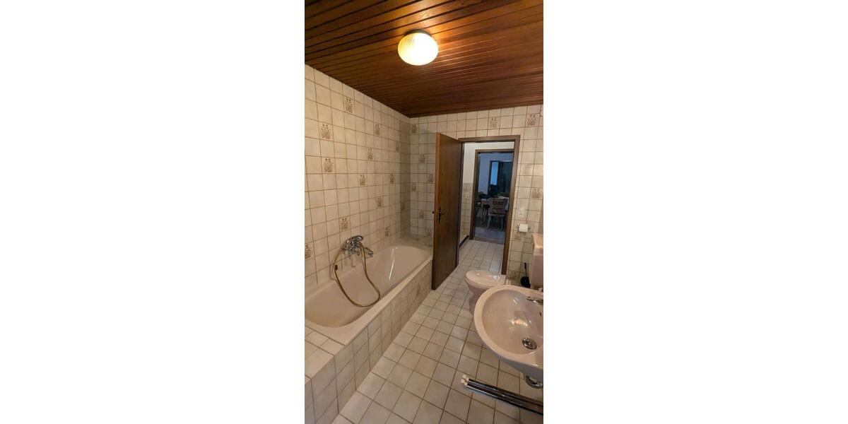 Erdgeschoßwohnung Morbach - 3 Zimmer, 73 m&sup2;, 480&euro; | Angebot:25925112