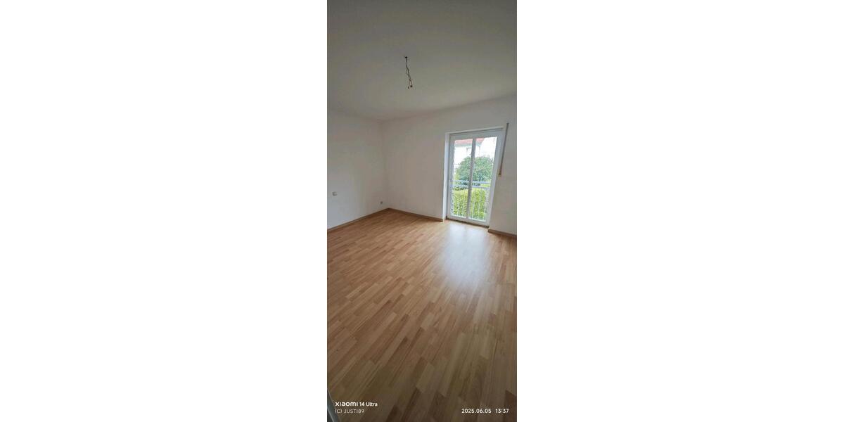 Etagenwohnung Reinsdorf - 2 Zimmer, 51 m&sup2;, 490&euro; | Angebot:24891377