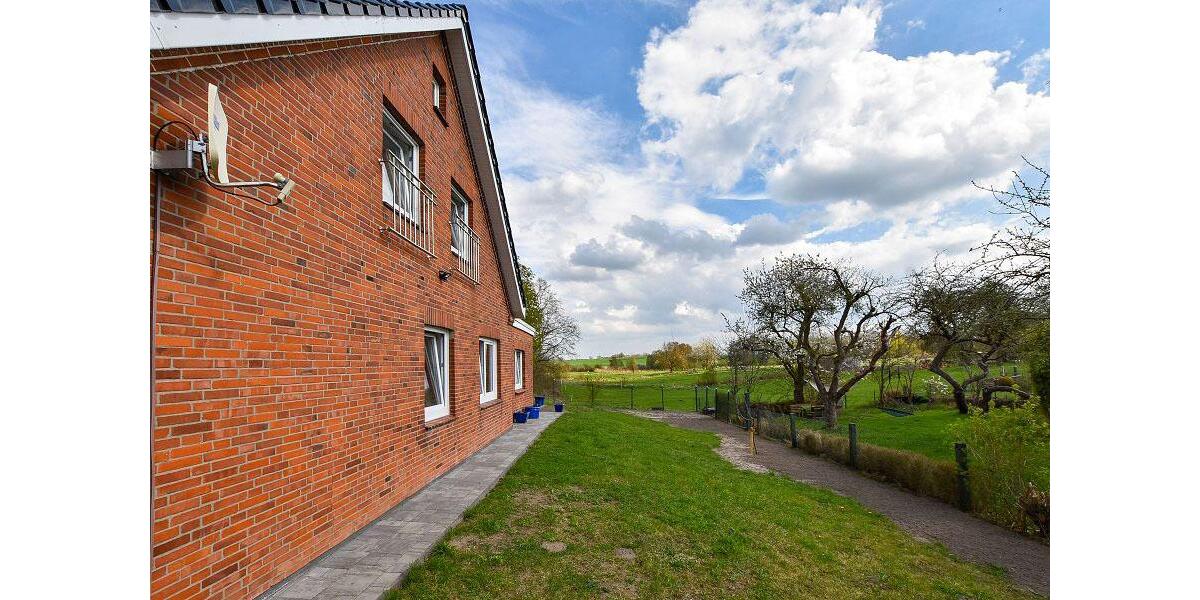 Einfamilienhaus Nusse - 6.5 Zimmer, 160 m&sup2;, 1.450&euro; | Angebot:26544375