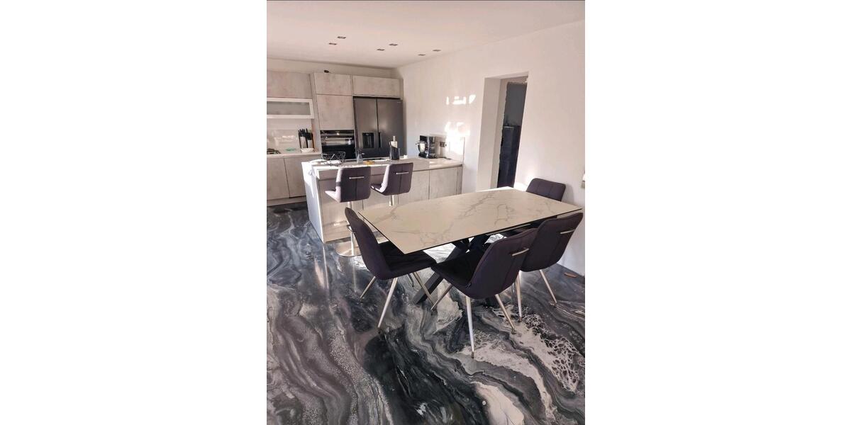 Etagenwohnung Burghausen - 4 Zimmer, 90 m&sup2;, 1.800&euro; | Angebot:24430402