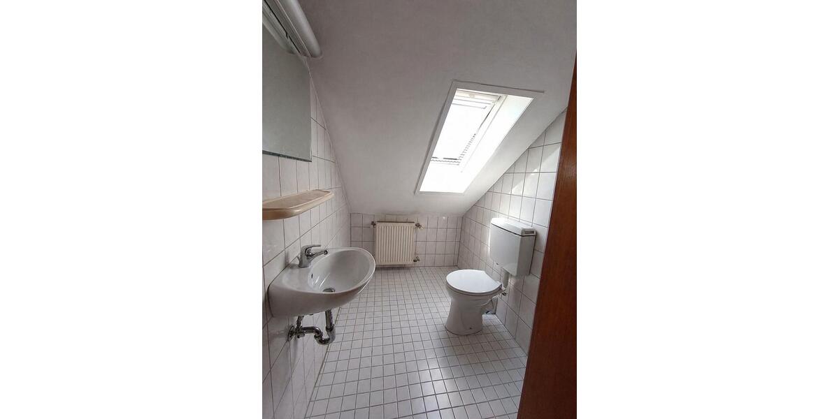 Dachgeschoßwohnung Walldorf - 3 Zimmer, 52 m&sup2;, 620&euro; | Angebot:26537322