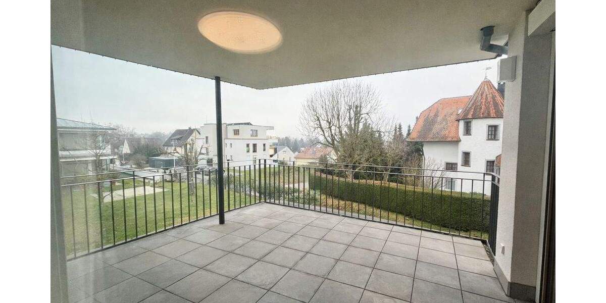 Etagenwohnung Friedrichshafen - 3 Zimmer, 101 m&sup2;, 1.680&euro; | Angebot:24435650