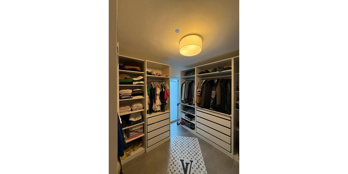 Erdgeschoßwohnung Kumhausen - 3.5 Zimmer, 140 m&sup2;, 2.100&euro; | Angebot:24753080