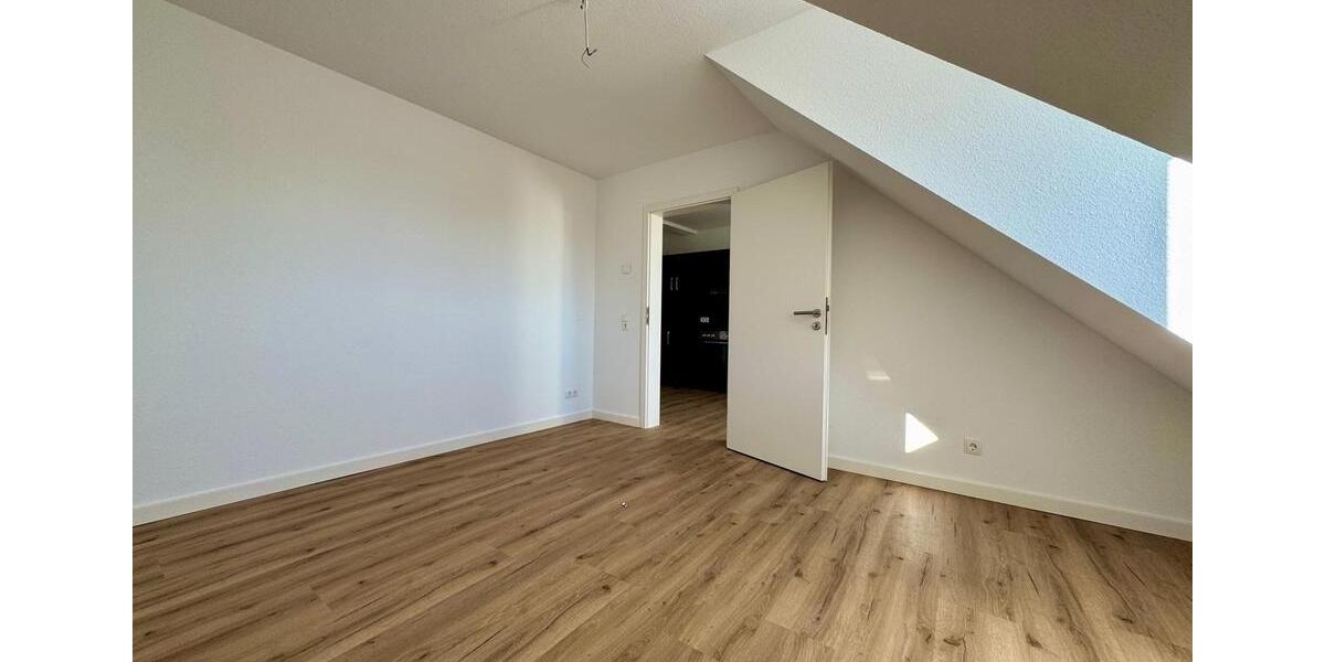 Dachgeschoßwohnung Karlsruhe Mühlburg - 2 Zimmer, 50 m&sup2;, 1.100&euro; | Angebot:25216539