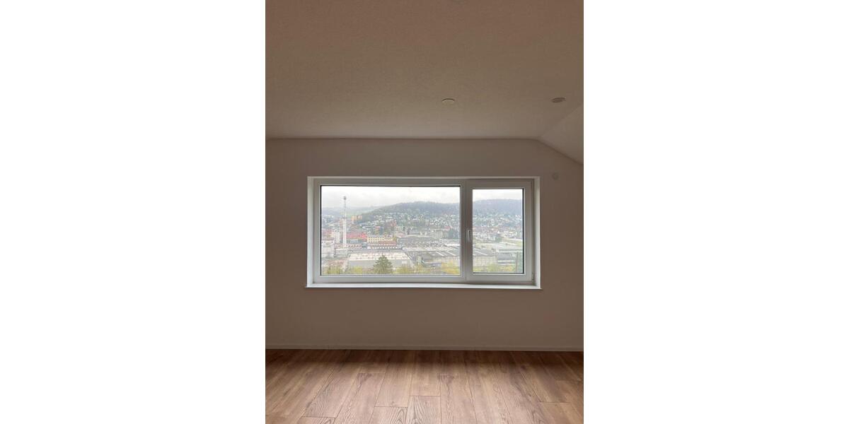 Dachgeschoßwohnung Lörrach Brombach - 3 Zimmer, 74 m&sup2;, 1.380&euro; | Angebot:26007782