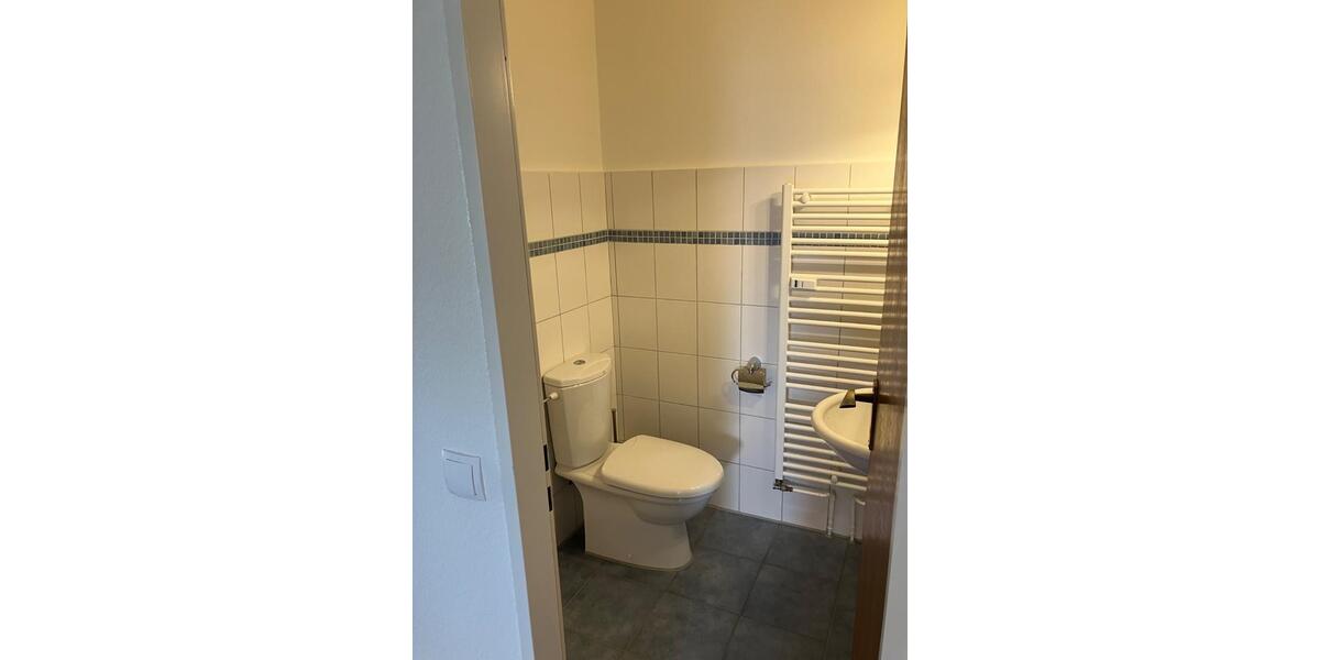 Erdgeschoßwohnung Wasbüttel - 5 Zimmer, 163 m&sup2;, 1.250&euro; | Angebot:25964833