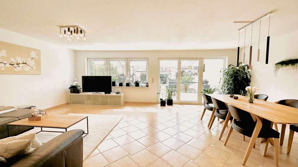 Wohnung zum Mieten in Kirchheim unter Teck 1.750 € 150 m² 4 zimmer