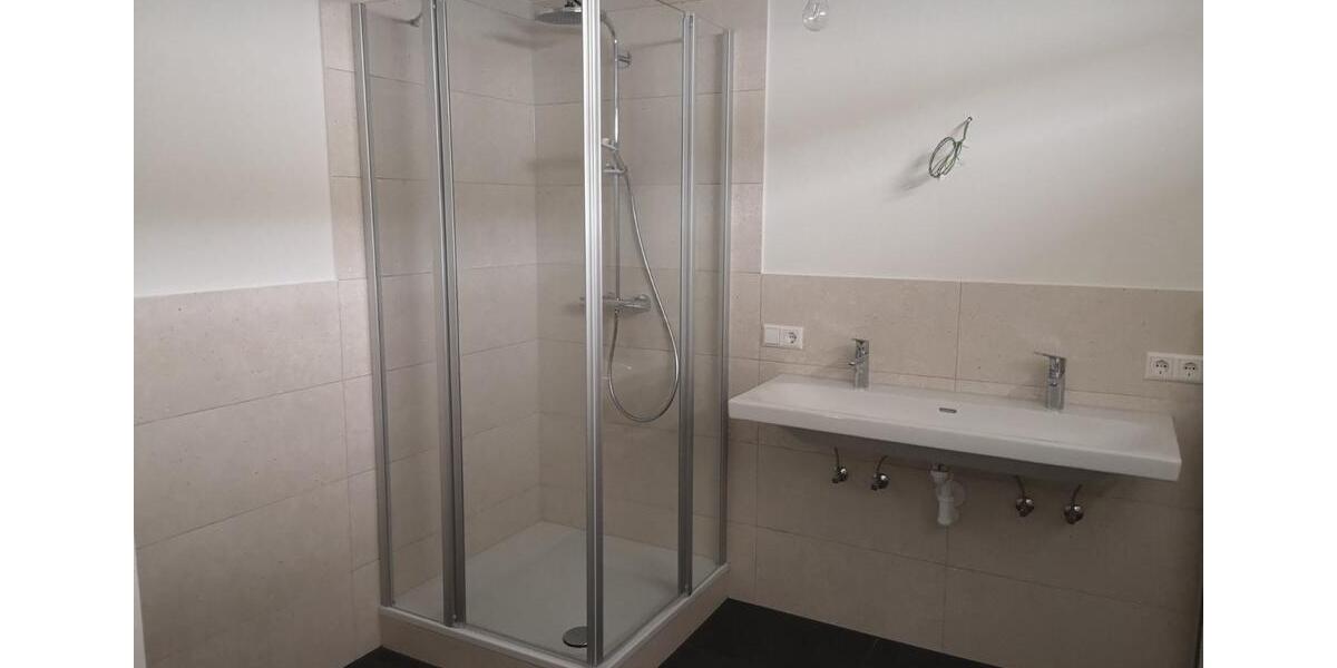 Erdgeschoßwohnung Kehl - 3 Zimmer, 130 m&sup2;, 1.450&euro; | Angebot:25710210