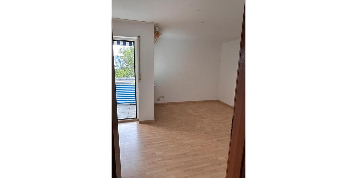 Etagenwohnung Schwaig Bei Nürnberg - 3 Zimmer, 94 m&sup2;, 1.750&euro; | Angebot:26341956
