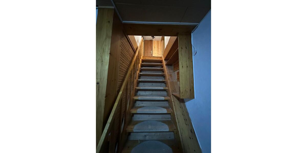 Etagenwohnung Springe - 5 Zimmer, 180 m&sup2;, 1.450&euro; | Angebot:24736538