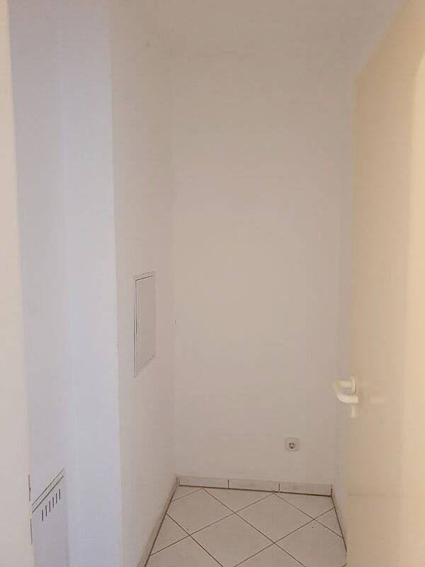 Moderne 2 Zimmer-Wohnung mit Loggia und EBK in Mainz-Oberstadt
