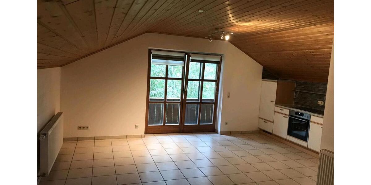 Dachgeschoßwohnung Rotthalmünster - 1 Zimmer, 30 m&sup2;, 430&euro; | Angebot:26230316