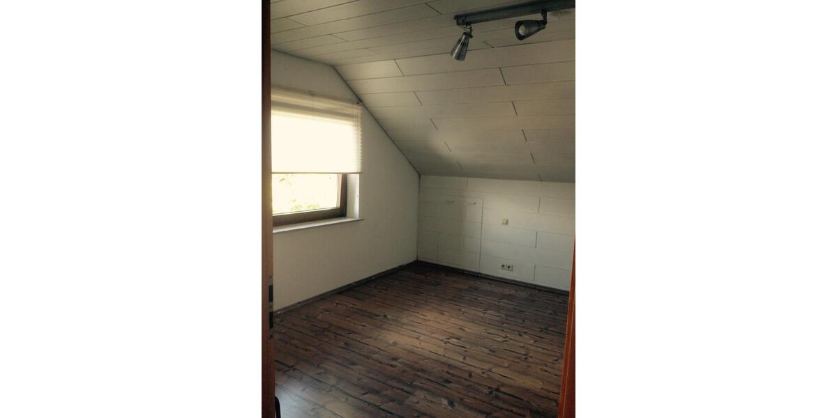 Dachgeschoßwohnung Donaueschingen - 3 Zimmer, 80 m&sup2;, 900&euro; | Angebot:26335073