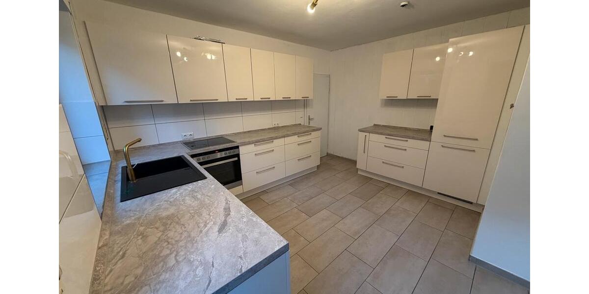 Maisonettenwohnung Hameln Kernstadt - 3 Zimmer, 90 m&sup2;, 1.120&euro; | Angebot:26581875