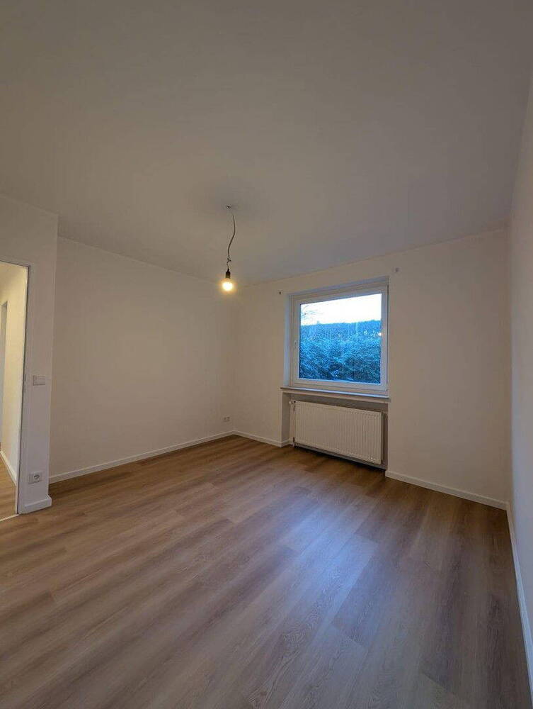 Frisch sanierte 2-Zimmer-Wohnung in zentraler Lage zu vermieten