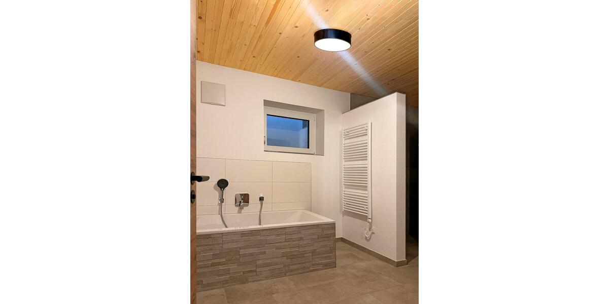 Mehrfamilienhaus, Wohnhaus Bischofsmais - 4.5 Zimmer, 148 m&sup2;, 1.300&euro; | Angebot:26703964